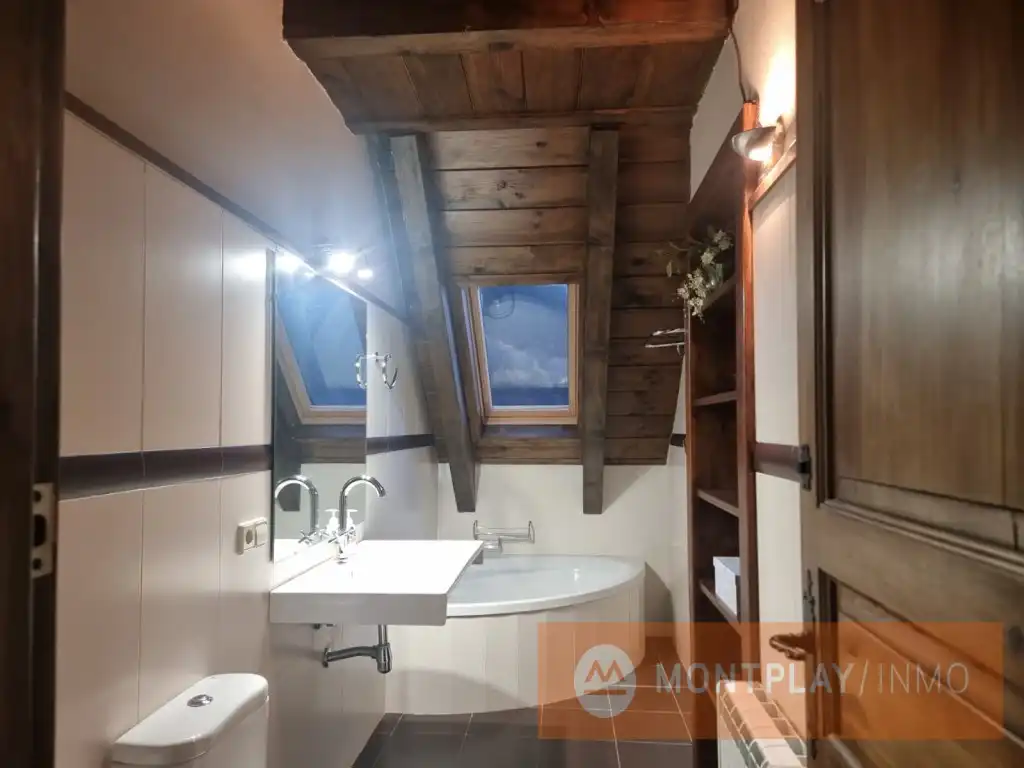 Baño de Casa adosada en venta en Naut Aran