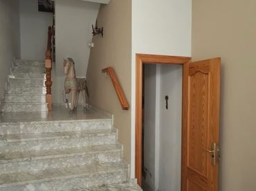 Casa con balcone in vendita a Carrer Sant Llorenç 106