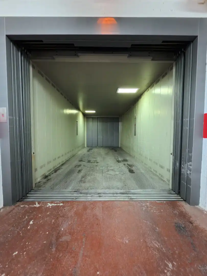 Garage zum Verkauf in Córdoba mit Alarm