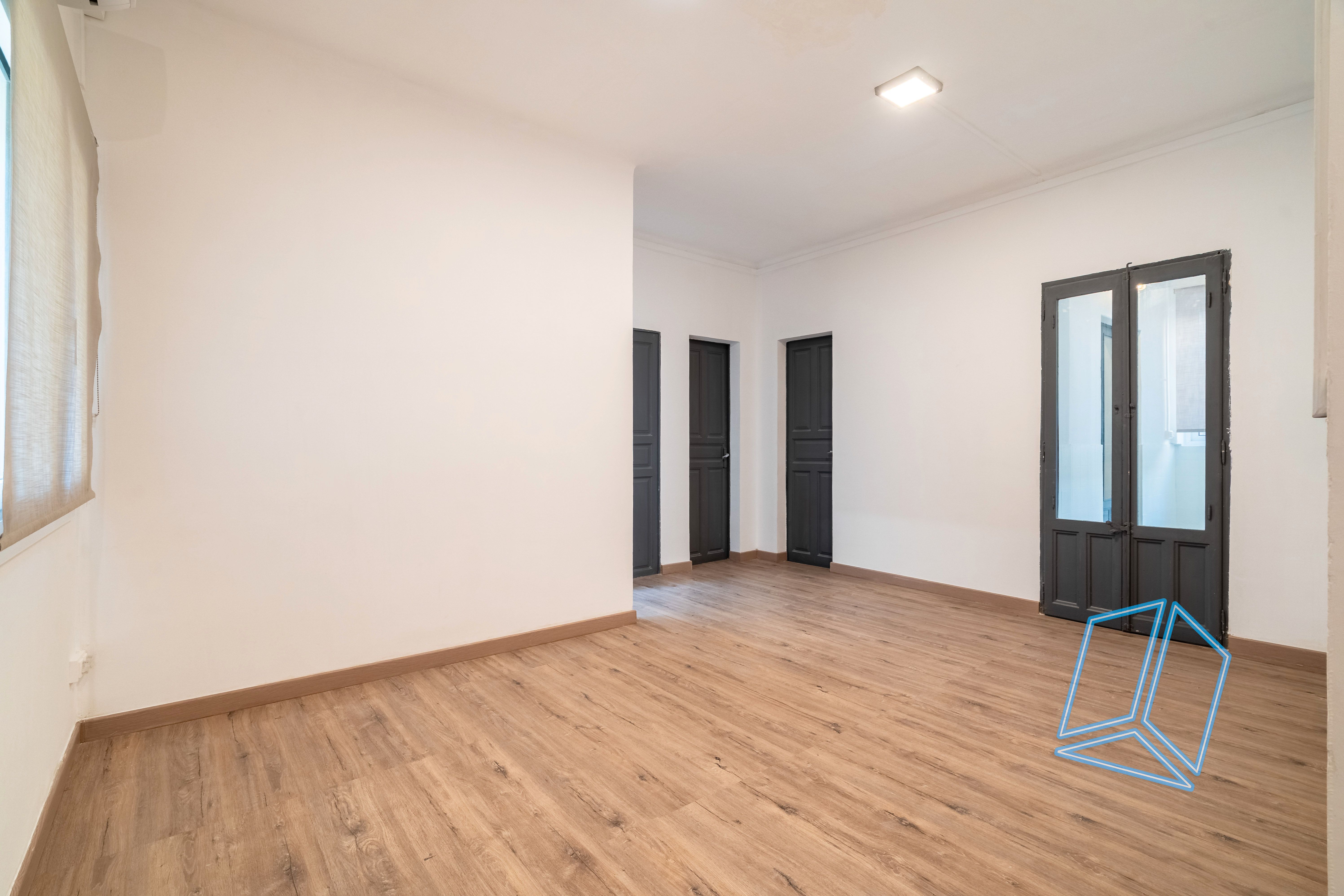 Piso en venta en  Barcelona Capital con Calefacción