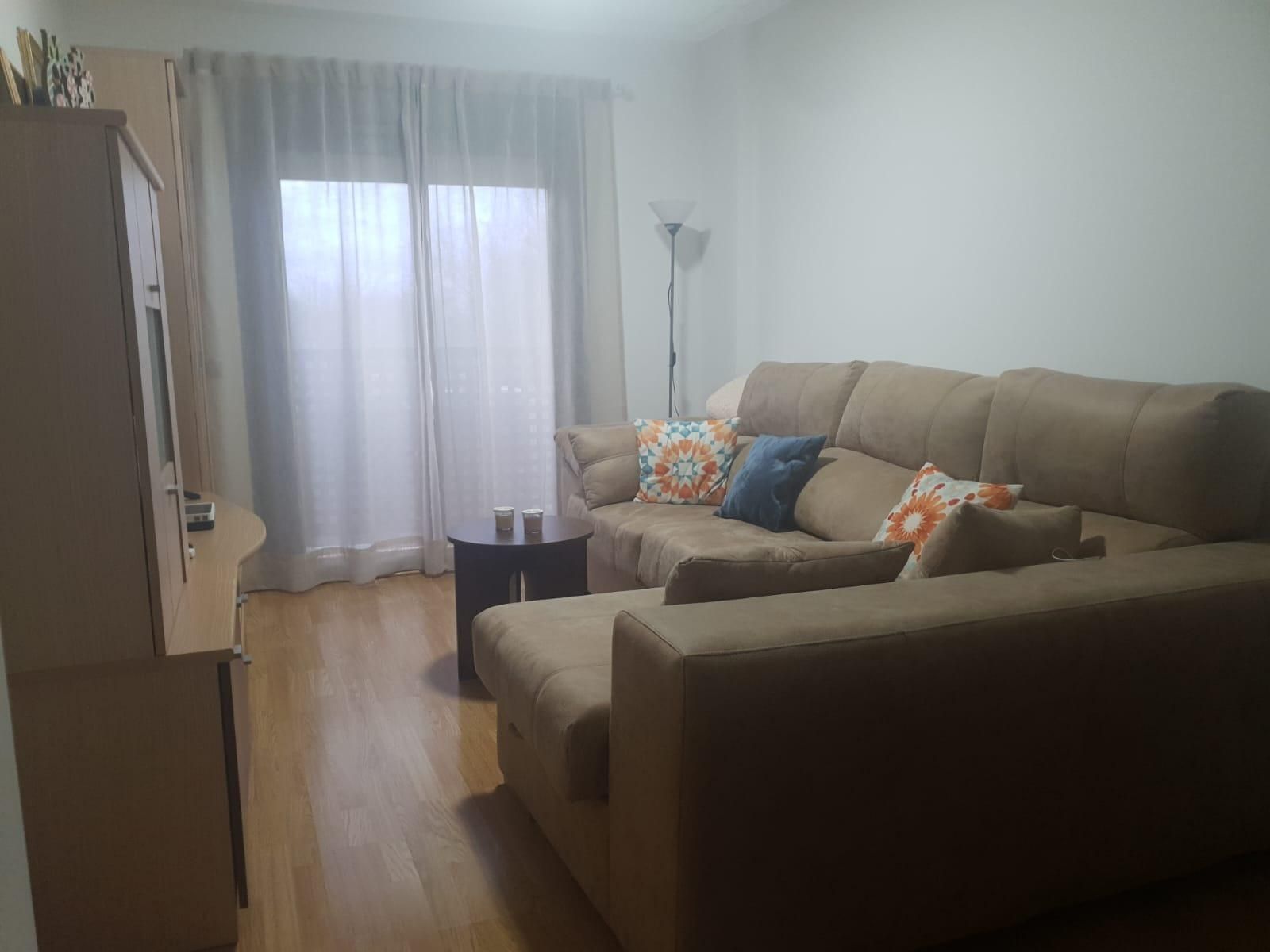 Sala d'estar de Pis en venda en Villatobas amb Aire condicionat, Calefacció i Parquet