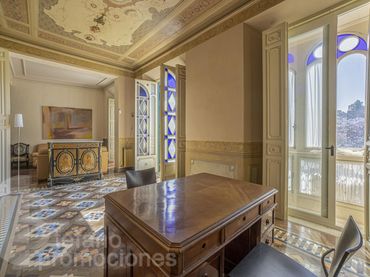 Flat with balcony for sale in De La Merced