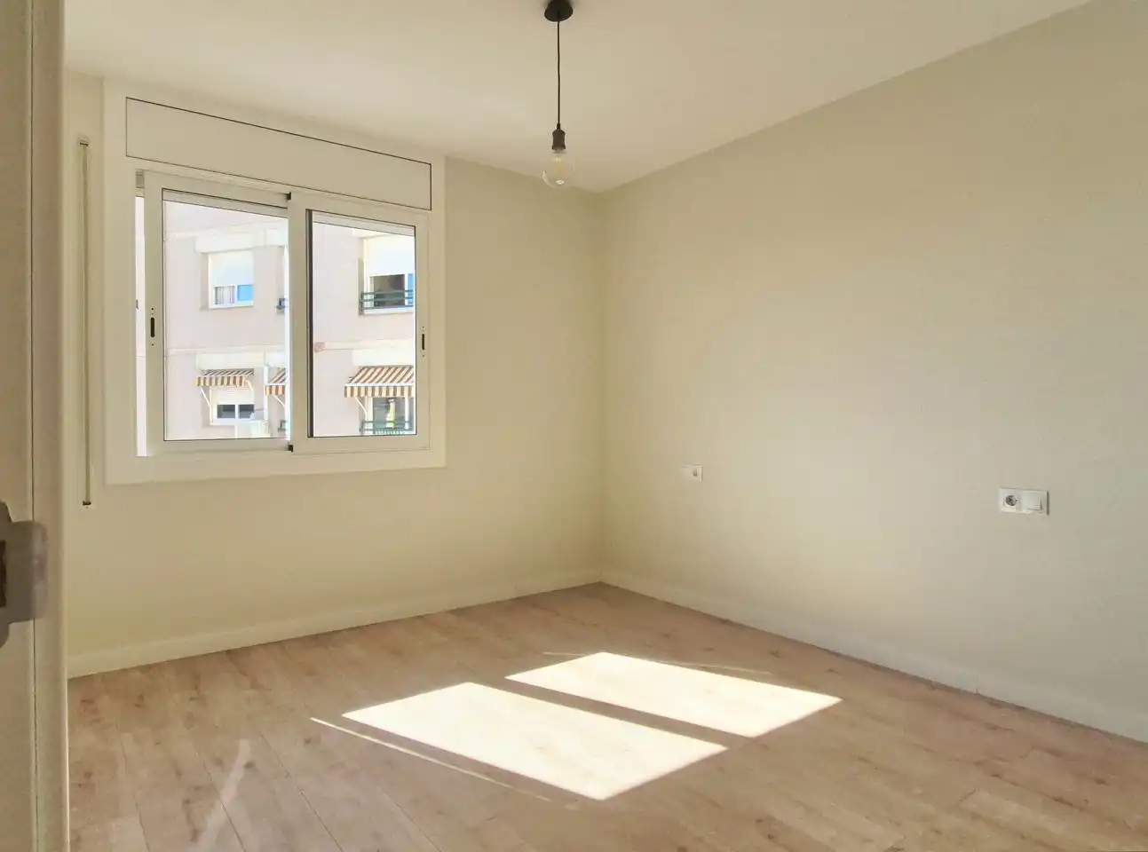 Habitación de Piso en venta en Terrassa con Parquet y Alarma