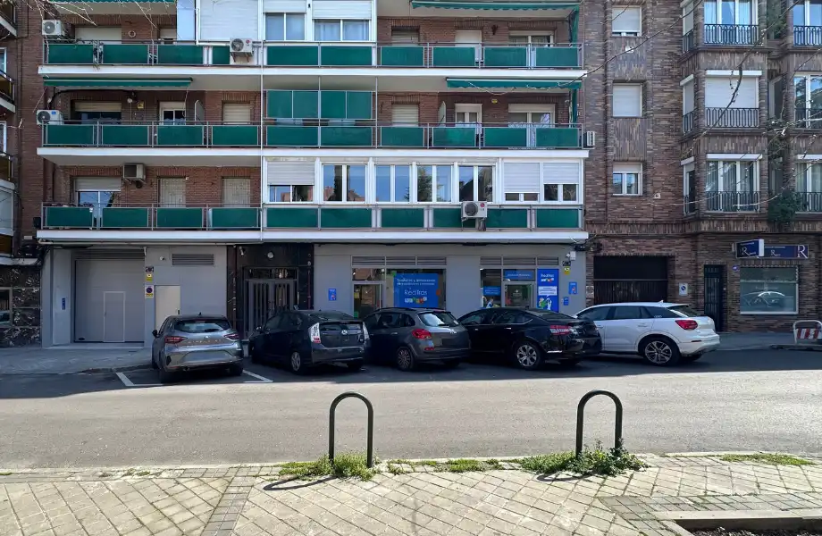 Vista exterior de Trastero de alquiler en Madrid con Alarma