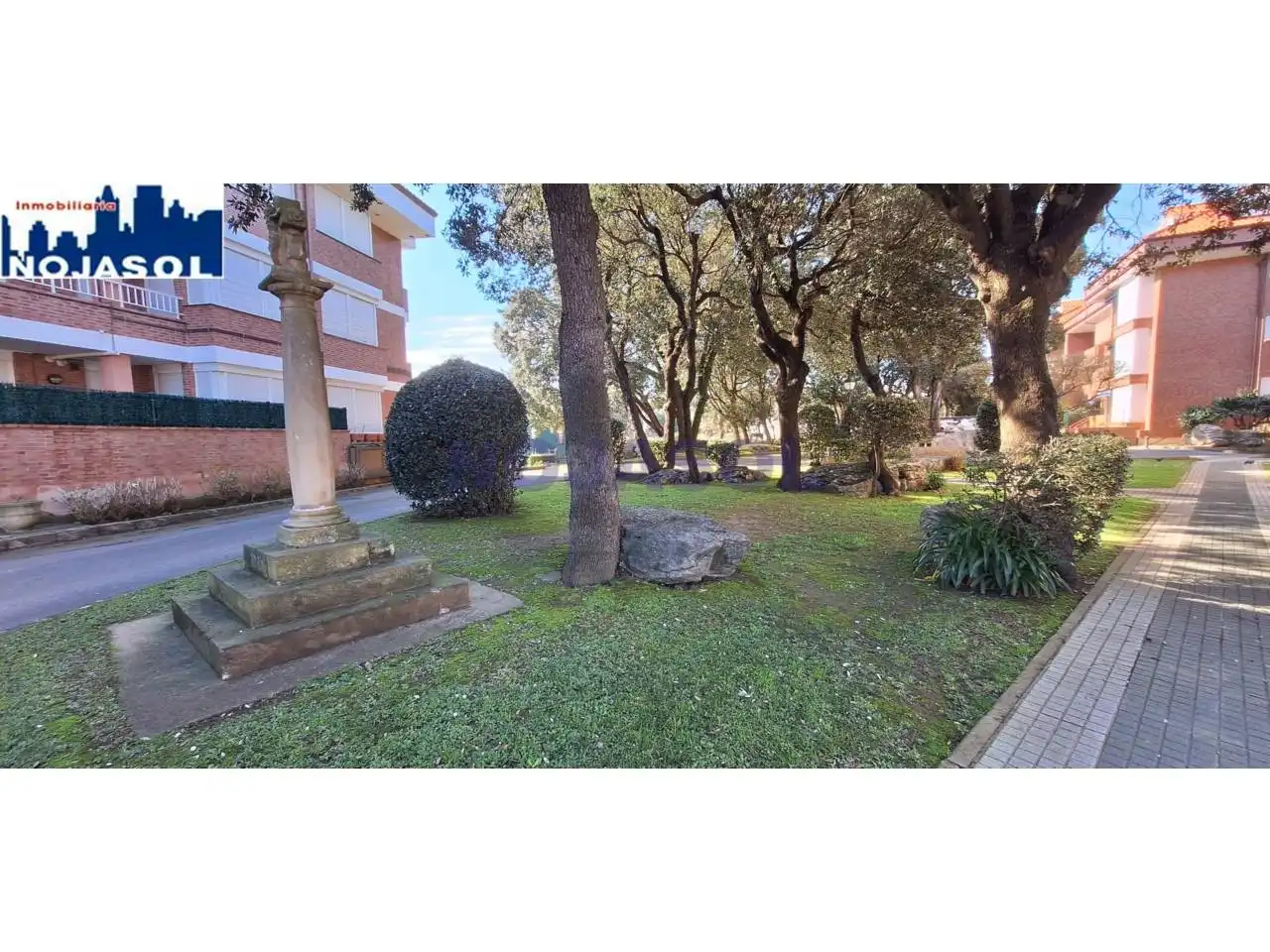 Jardí de Pis de lloguer en Noja amb Calefacció, Terrassa i Moblat