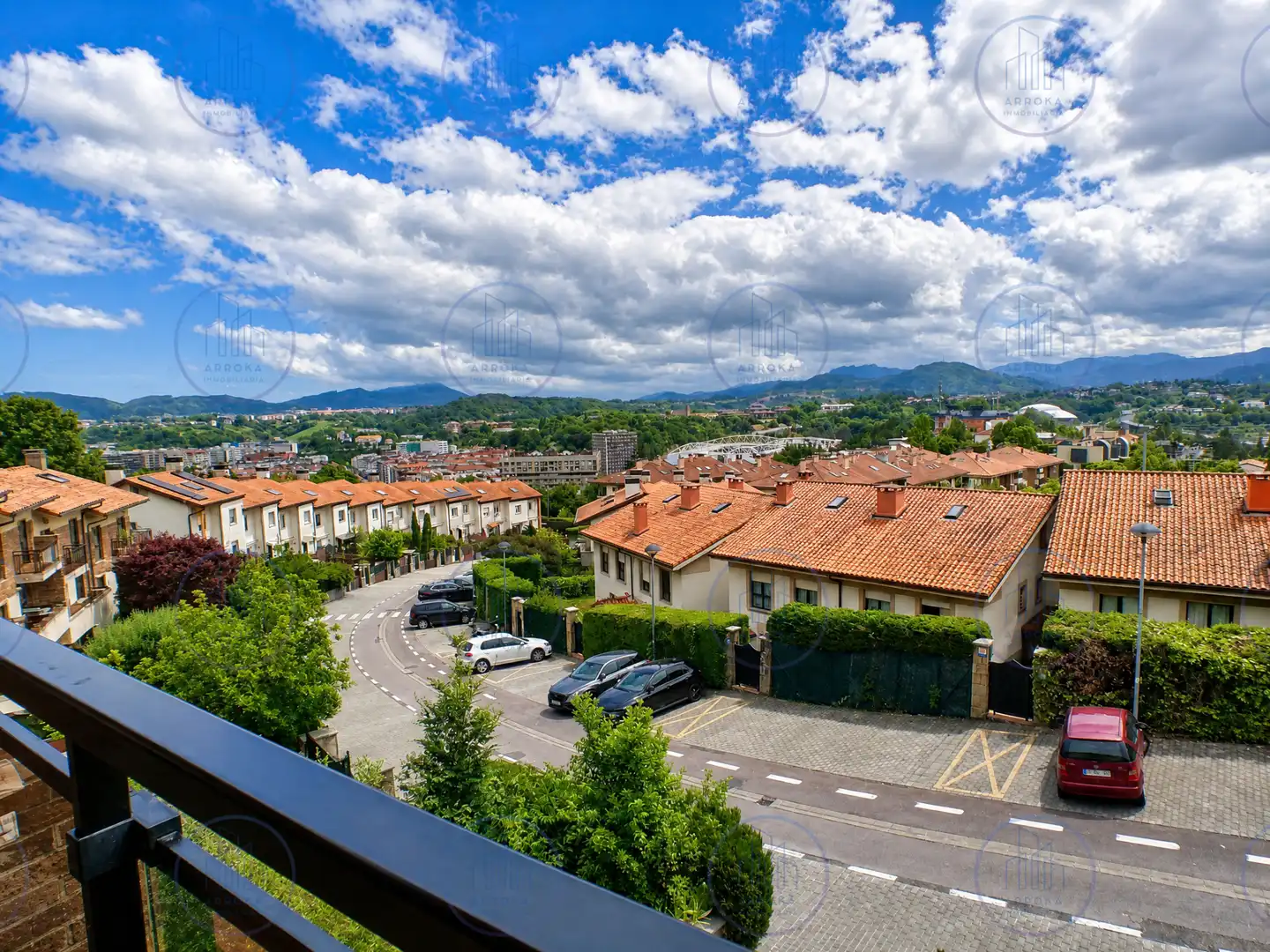 Vista exterior de Casa adosada en venta en Donostia - San Sebastián  con Calefacción, Jardín privado y Terraza