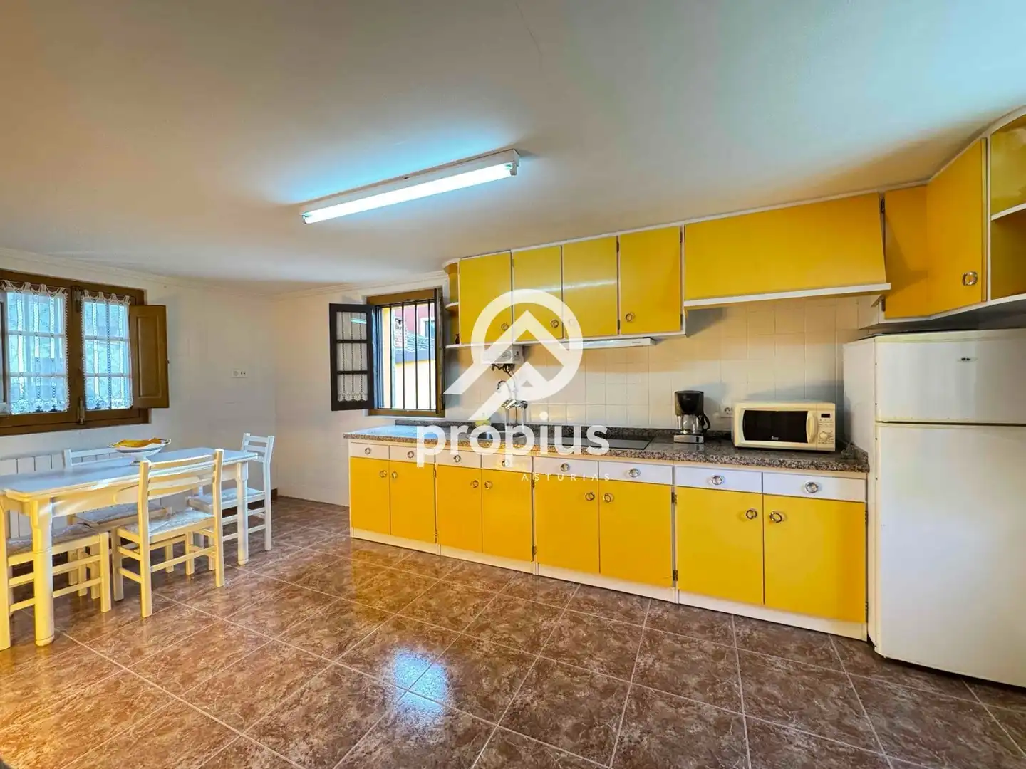 Cocina de Casa o chalet en venta en Parres con Calefacción, Jardín privado y Parquet