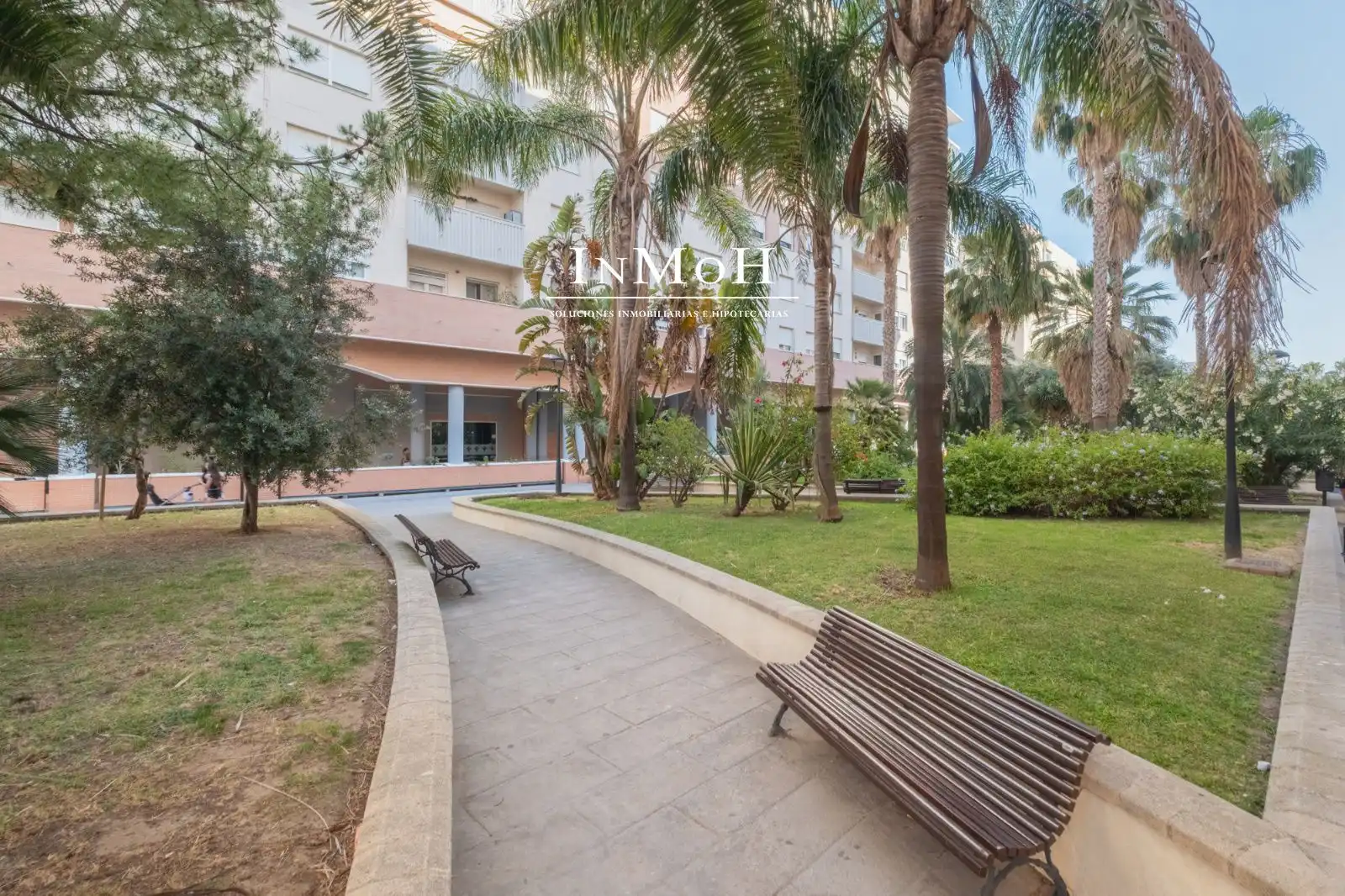 Außenansicht von Wohnung zum Verkauf in Cádiz mit Klimaanlage, Heizung und Terrasse