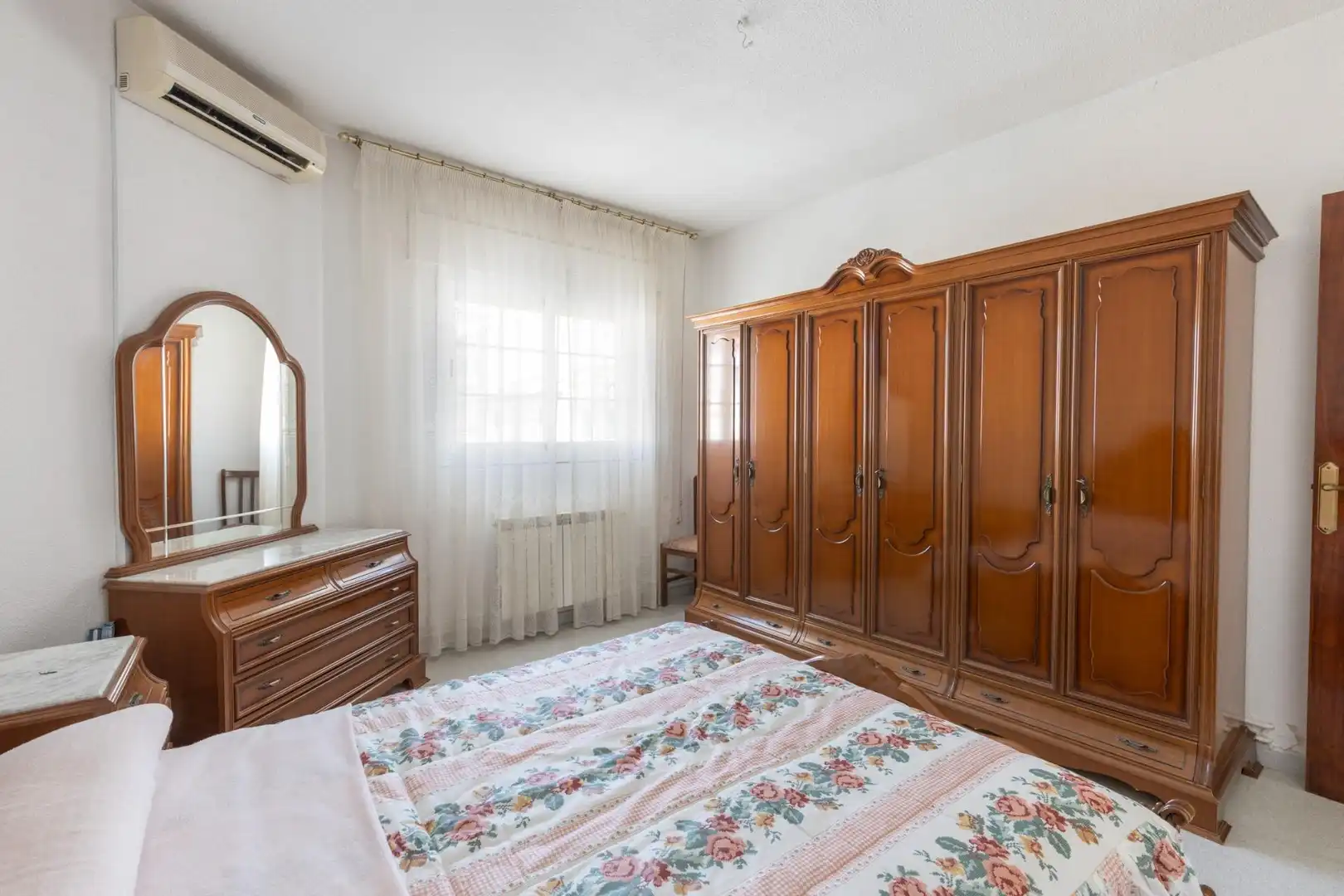 Bedroom of Buildings for sale in La Zubia