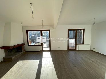 Àtic amb ascensor en venda a La Massana pueblo