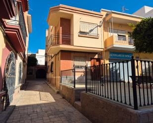 Vista exterior de Casa adosada en venda en Viator amb Terrassa i Balcó