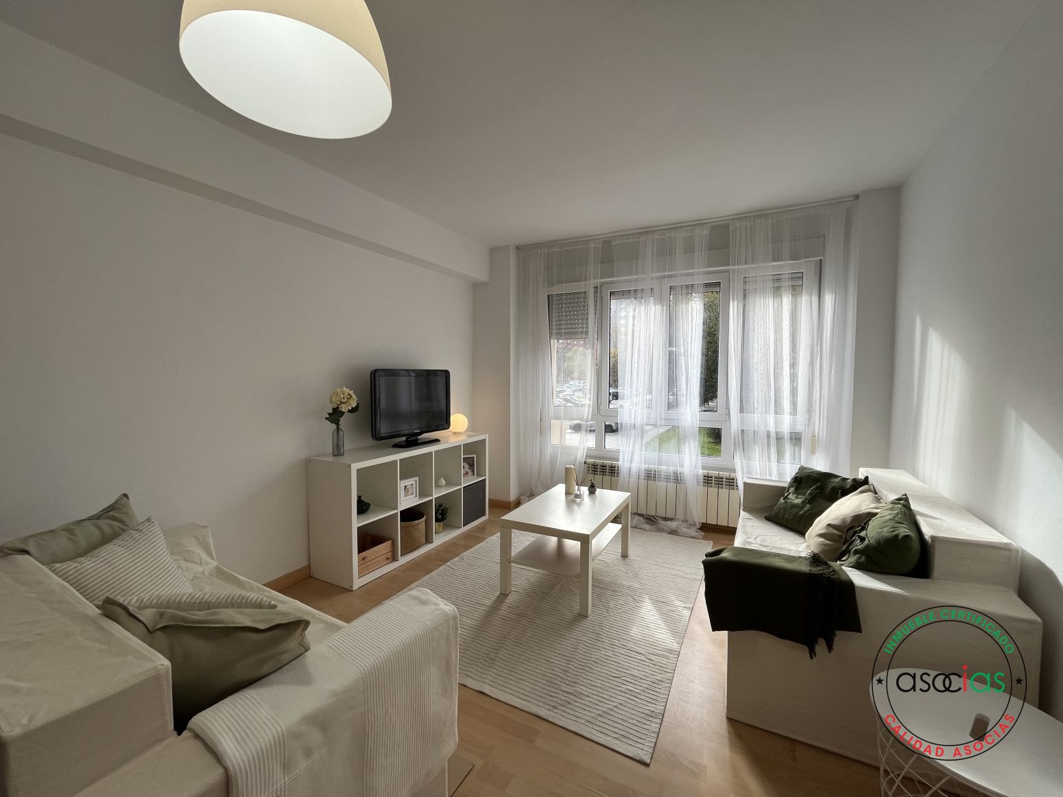 Sala d'estar de Pis en venda en Gijón  amb Calefacció, Jardí privat i Terrassa