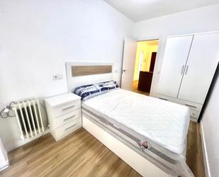 Bedroom of Flat to rent in  Granada Capital  with Terrace and Balcony