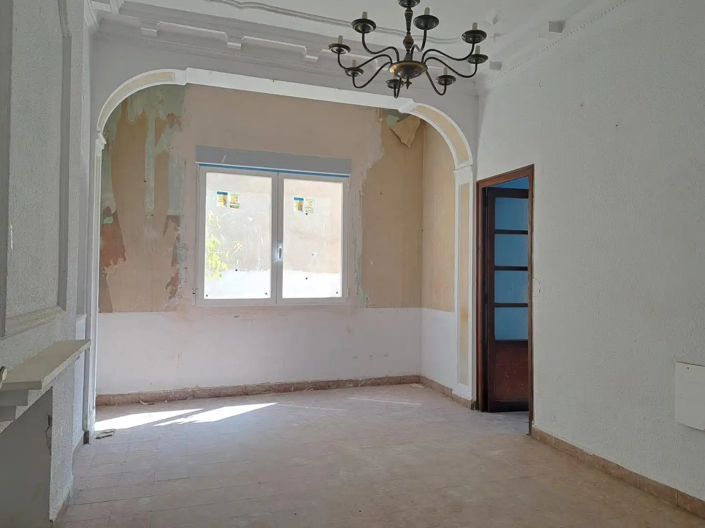 Piso en venta en Requena con Balcón