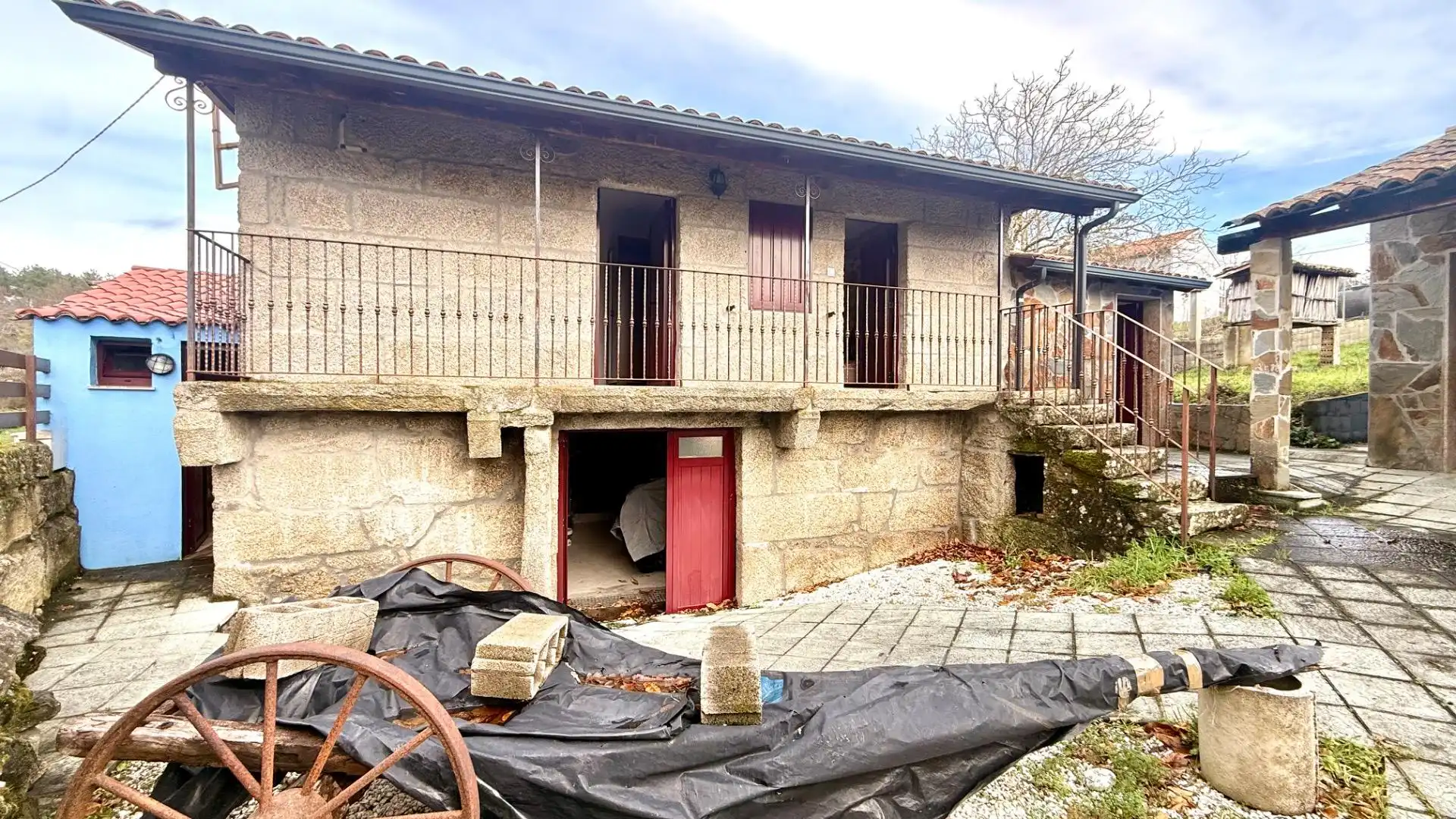 Vista exterior de Finca rústica en venda en A Merca   amb Jardí privat, Terrassa i Traster