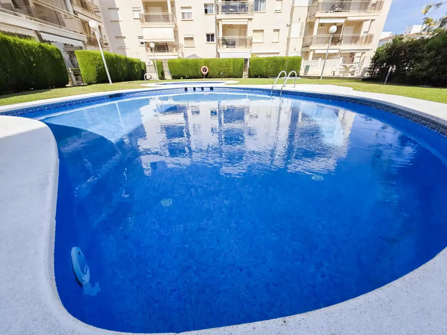 Piscina de Planta baja en venta en Cunit con Amueblado y Piscina comunitaria