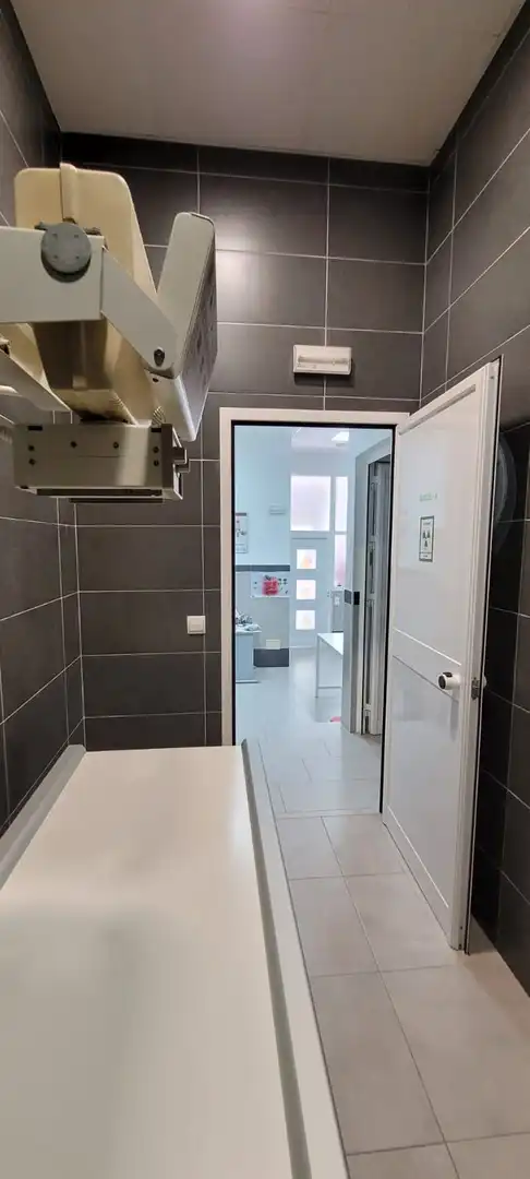 Baño de Local en venta en Sotogrande con Aire acondicionado
