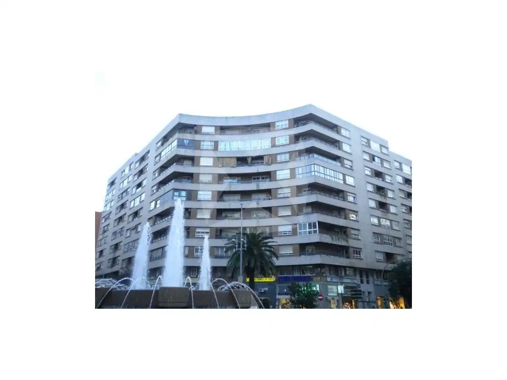 Garatge de lloguer a Av. Fernando Calzadilla, 4, Santa Marina