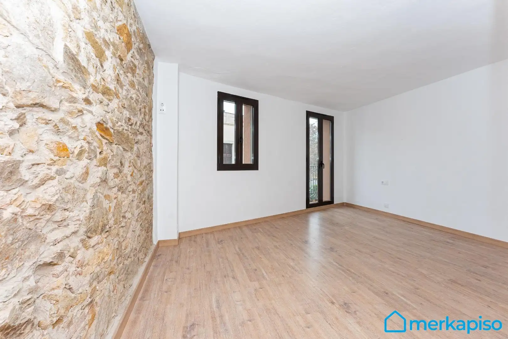 Habitación de Casa adosada en venta en Sant Boi de Llobregat con Jardín privado, Parquet y Terraza