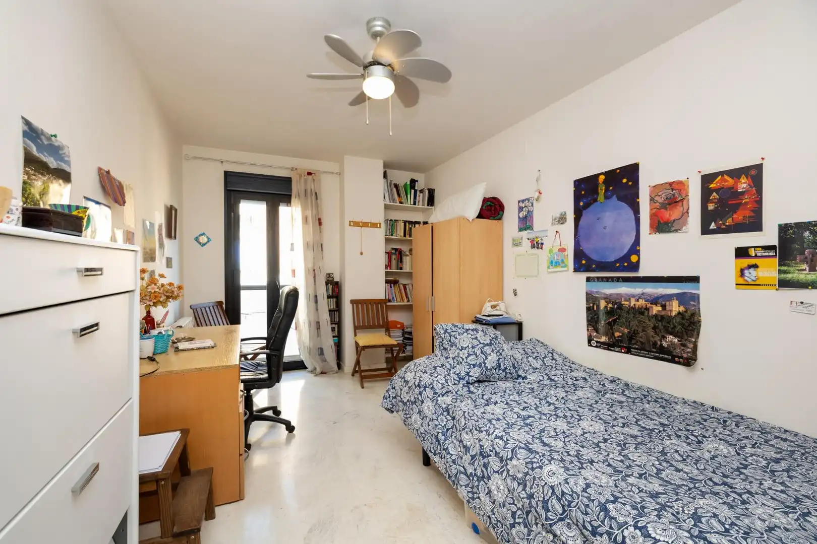 Habitación de Piso en venta en Granada con Calefacción, Terraza y Trastero