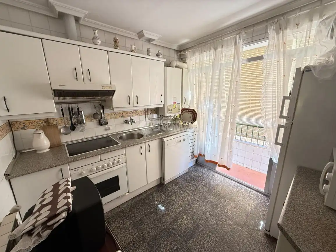 Cocina de Piso en venta en Talavera de la Reina con Aire acondicionado, Calefacción y Amueblado