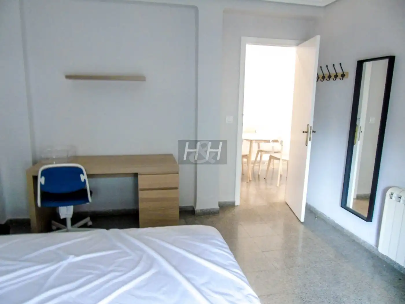 Bedroom of Flat for rent in Burjassot  with Balcony