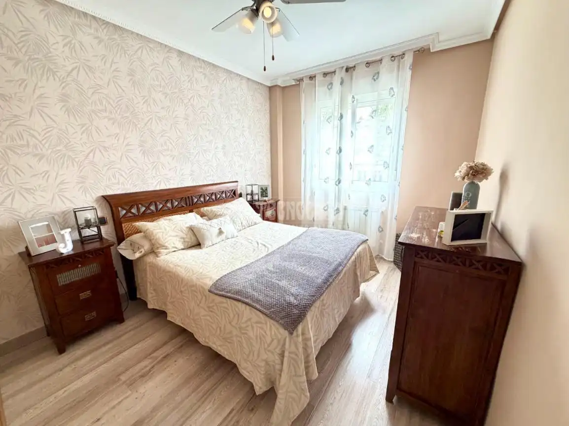 Bedroom of Flat for sale in Arganda del Rey  with Air Conditioner, Heating and Parquet flooring