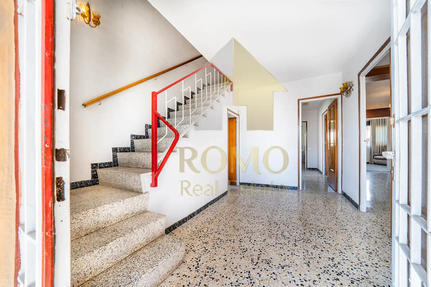 Houses for sale in Santa Perpètua de Mogoda  with Terrace, Storage room and Balcony