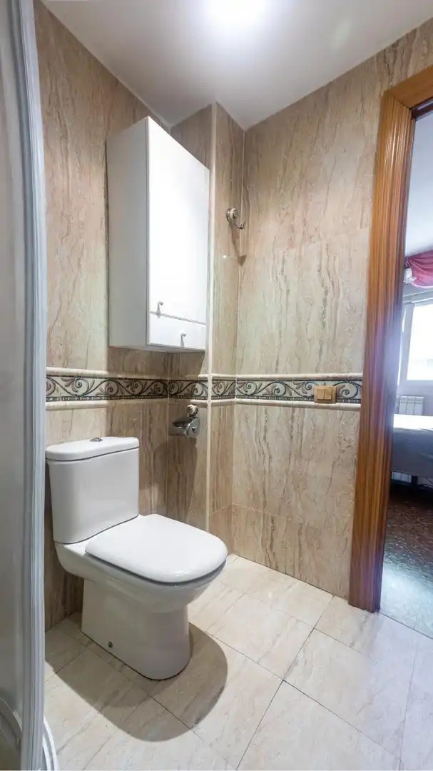 Bathroom of Flat for sale in Zaragoza  with Air Conditioner, Heating and Storage room