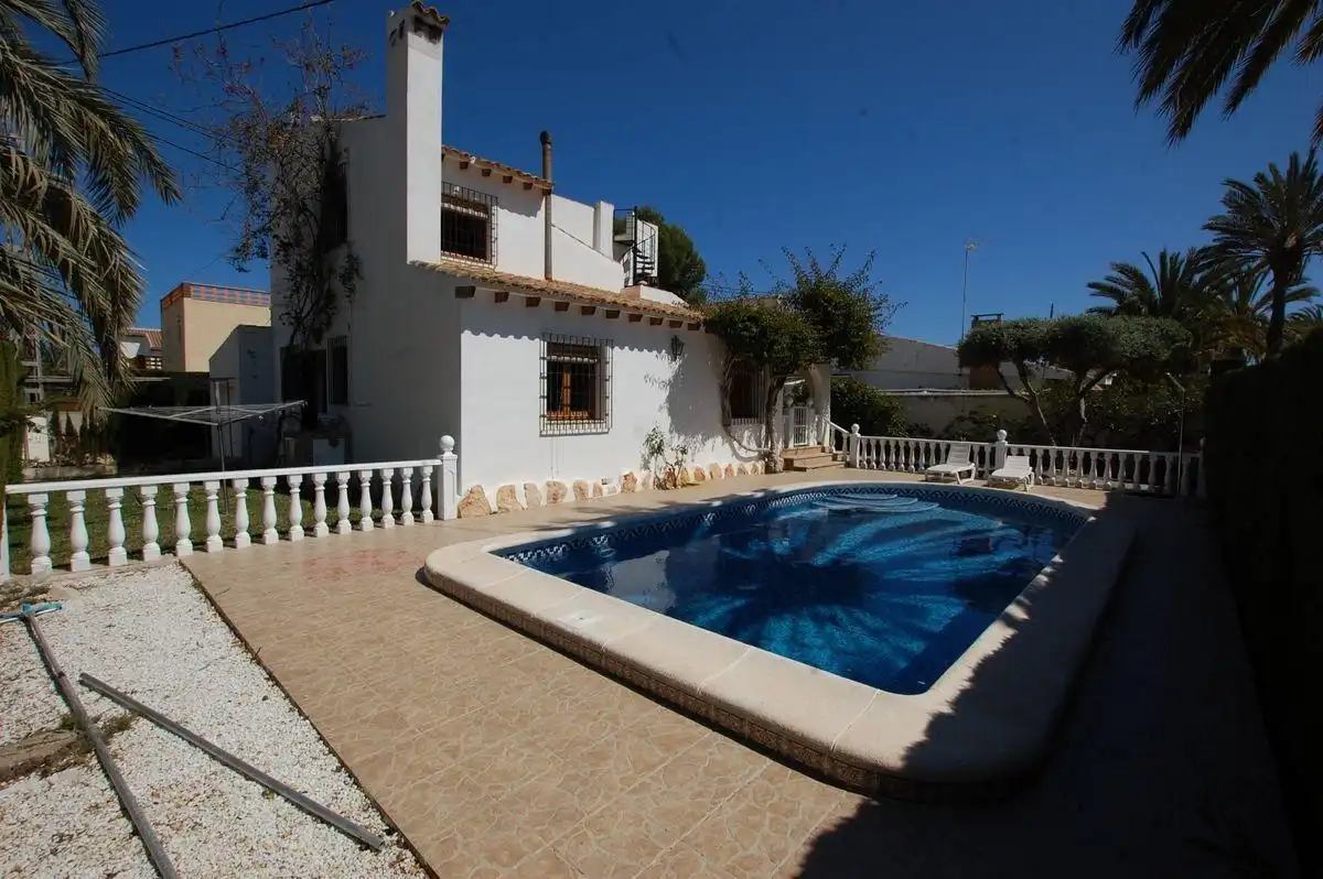 Houses for sale in Cabo Roig