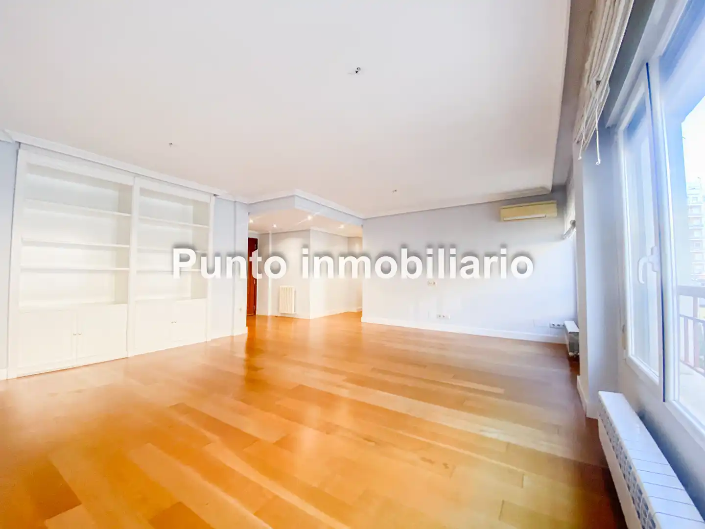 Sala de estar de Piso de alquiler en Valladolid con Aire acondicionado, Calefacción y Parquet