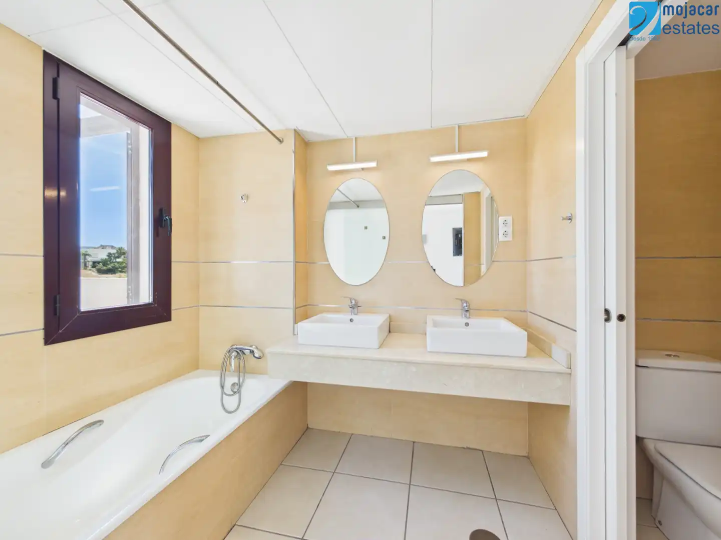 Terraced house with garden for sale in Calle Avicena 4, imagen 12