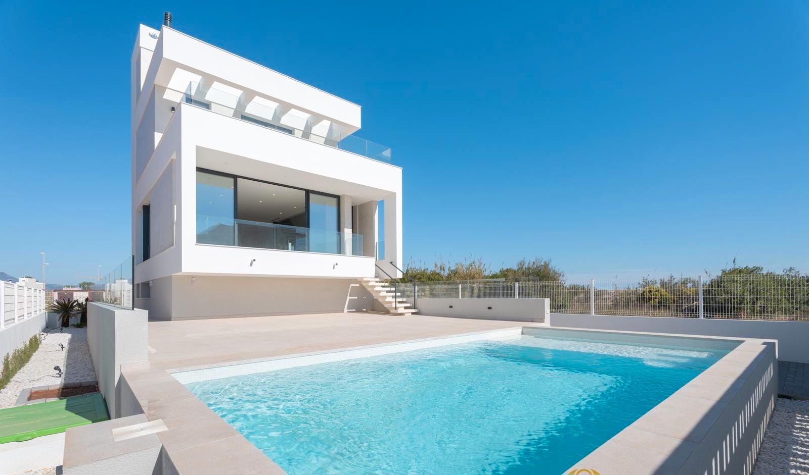 Piscina de Casa o xalet en venda en Oliva amb Jardí privat, Terrassa i Piscina