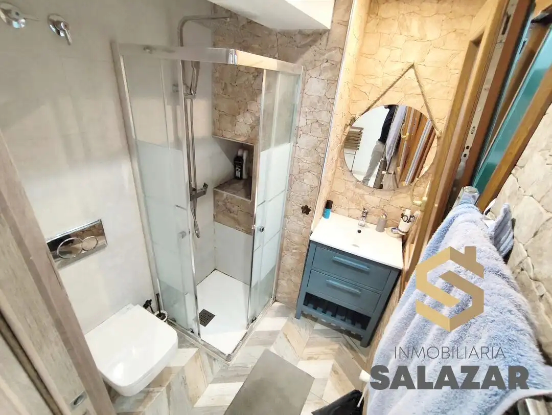 Bany de Pis en venda en Bilbao  amb Calefacció, Parquet i Traster