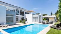 Piscina de Casa o xalet en venda en Alhaurín El Grande amb Terrassa