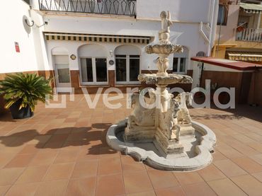 Adossat amb balcó en venda a Centre - Sant Oleguer