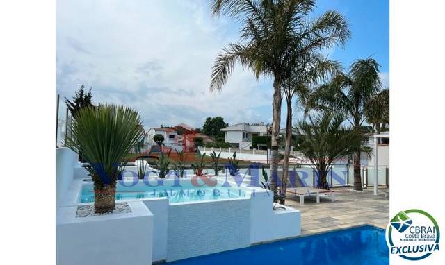 Casa-chalet en Venta en Carrer Falconera en Cap Ras - Creus - Falconera