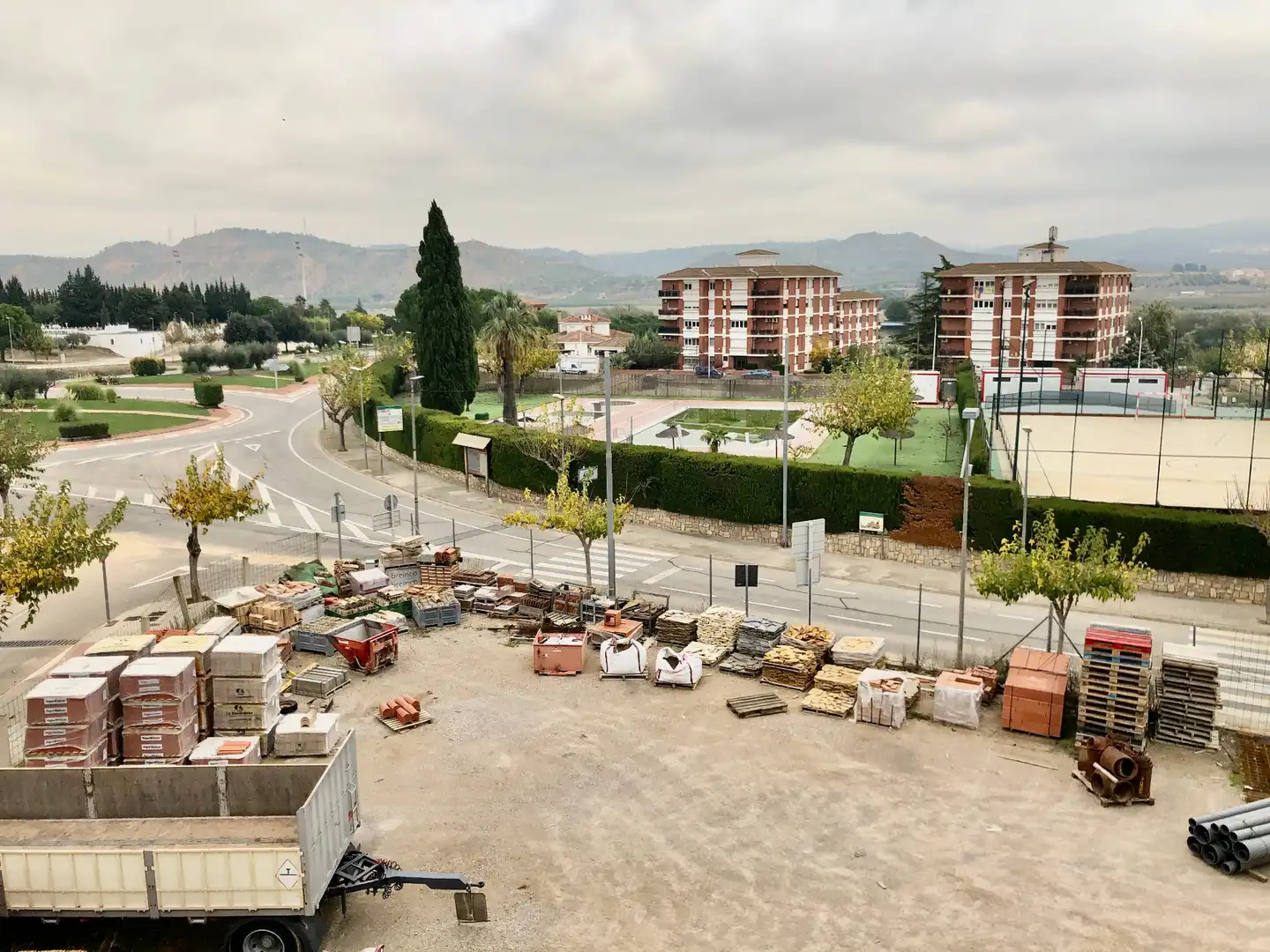 Vista exterior de Casa adosada en venda en Ascó amb Jardí privat, Terrassa i Balcó