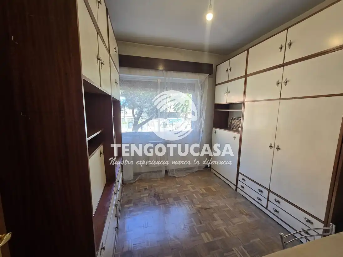 Bedroom of Flat for sale in Madrid  with Heating, Storage room and Furnished