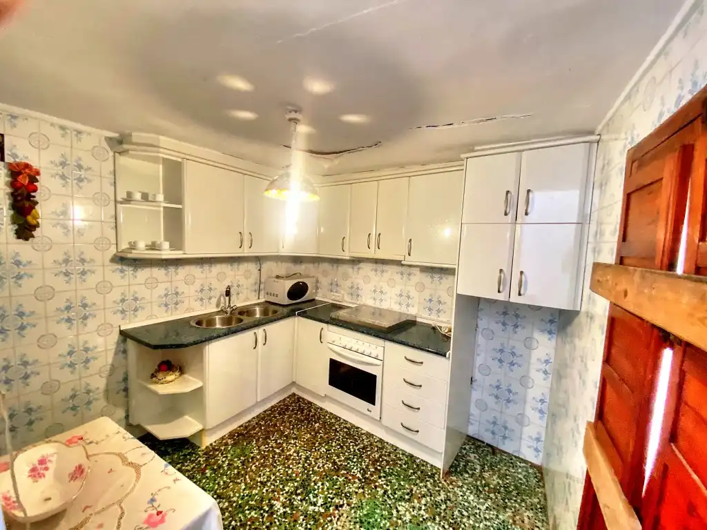Cocina de Finca rústica en venta en Salares con Terraza, Trastero y Amueblado