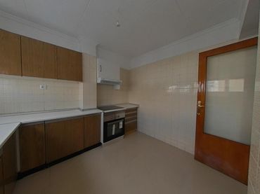 Appartamento con balcone in vendita a Calle URUGUAY 22