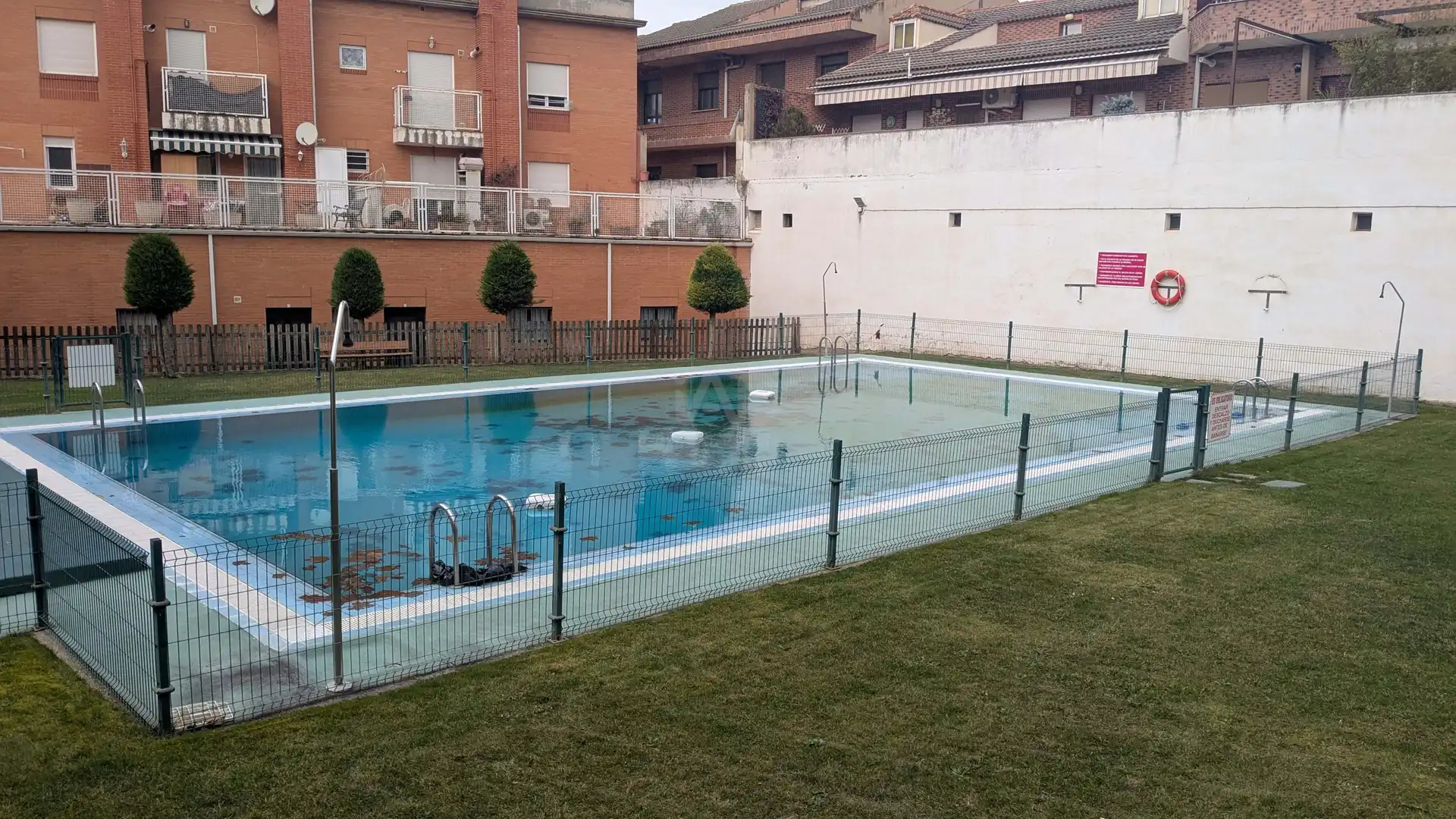 Piscina de Piso en venta en Villamediana de Iregua con Calefacción y Piscina
