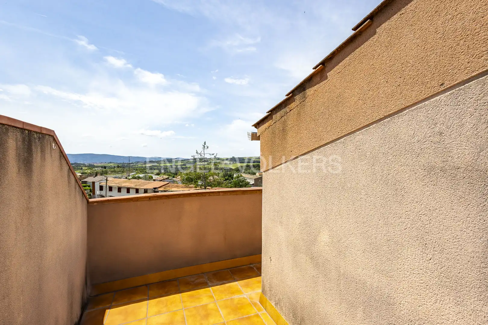 Vista exterior de Pis en venda en Masquefa amb Calefacció, Terrassa i Moblat