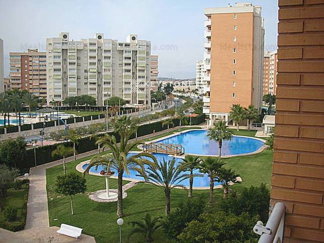 Piso en Alquiler en AVENIDA OVIEDO en Playa de San Juan
