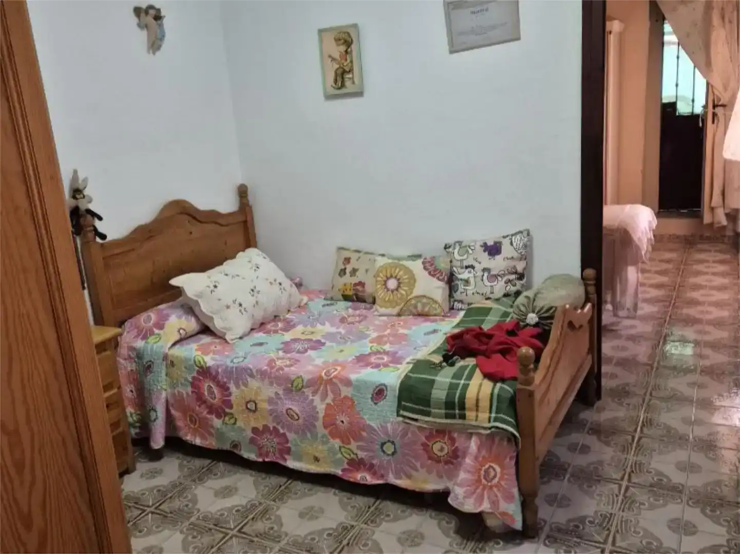 Dormitori de Casa adosada en venda en La Línea de la Concepción amb Balcó