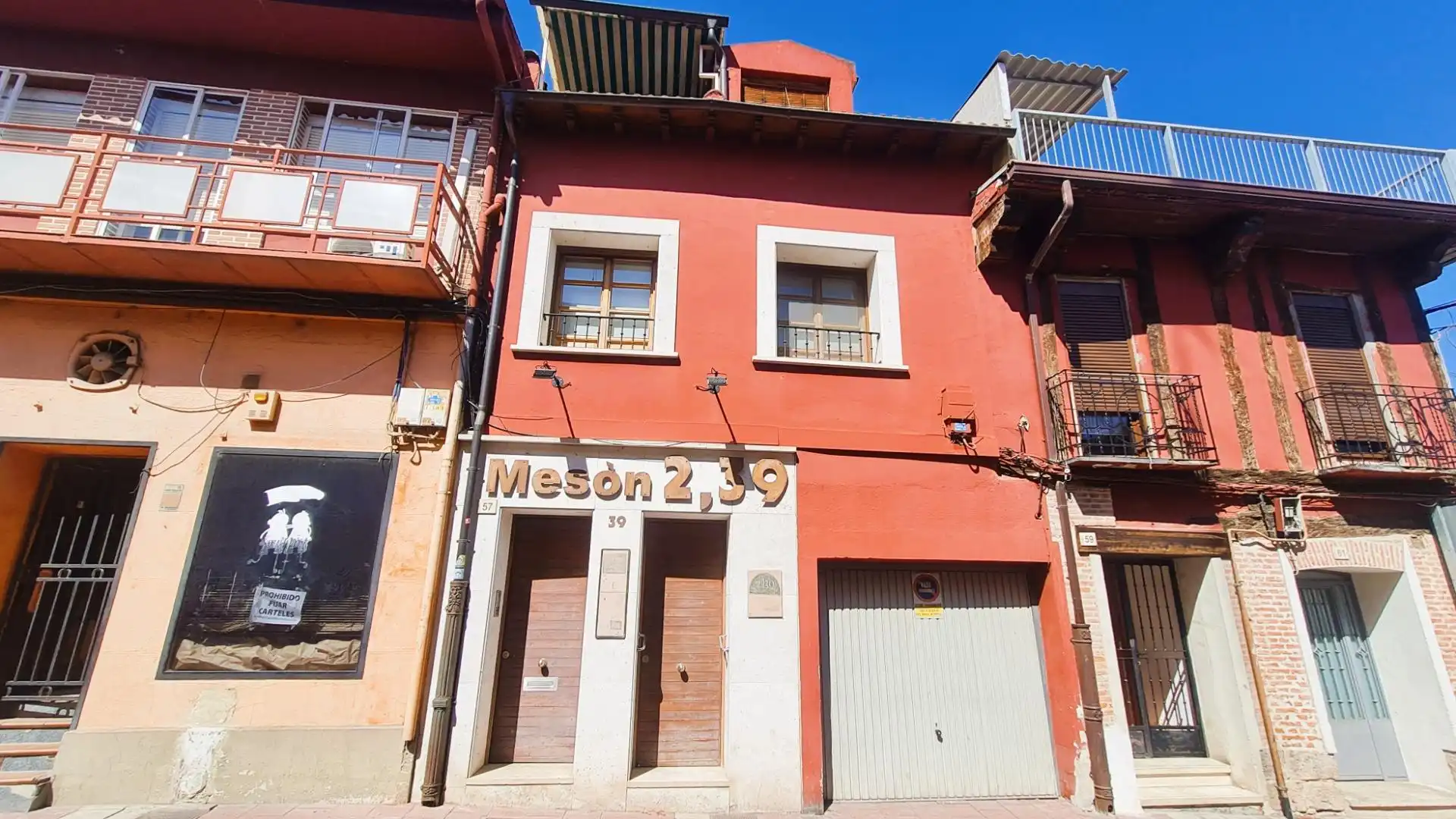 Vista exterior de Pis en venda en Tudela de Duero amb Calefacció, Terrassa i Traster