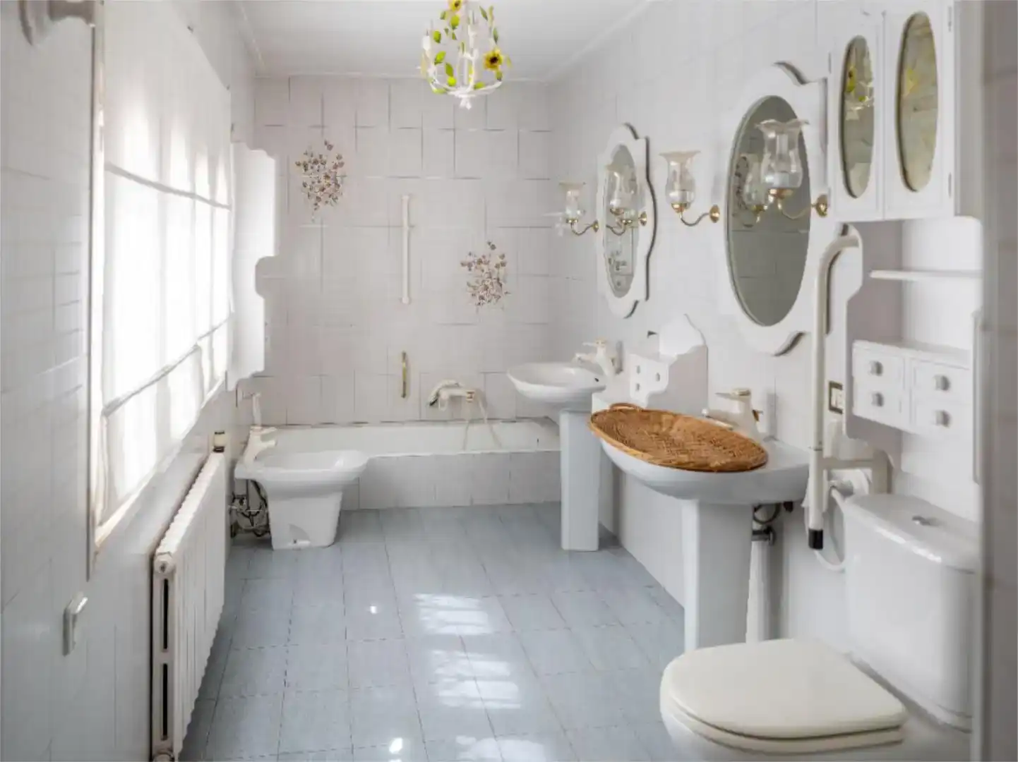 Bathroom of Houses for sale in Sabadell  with Air Conditioner and Balcony