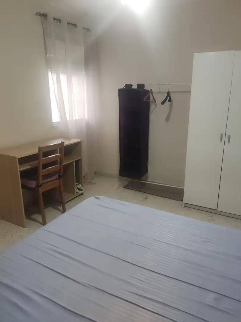 Habitación de Piso de alquiler en Jaén con Amueblado