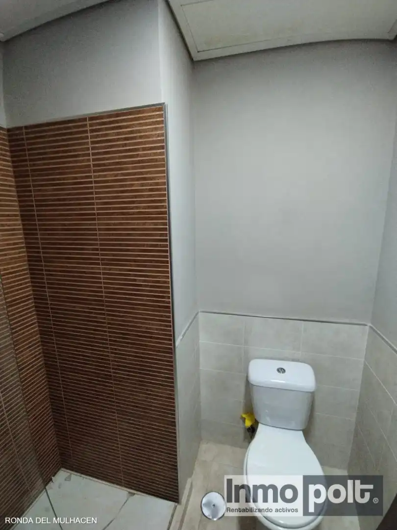 Badezimmer von Wohnung zur Miete in Vera mit Klimaanlage, Heizung und Privatgarten