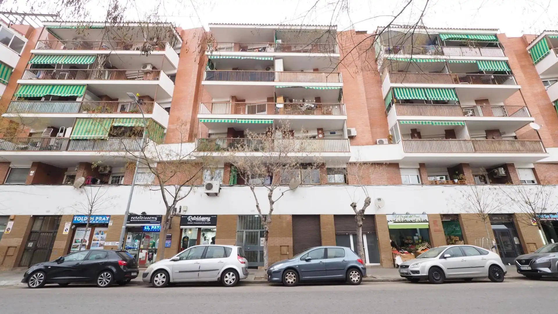 Vista exterior de Piso en venta en El Prat de Llobregat con Parquet